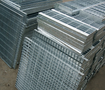 怎樣才能避免格柵板生銹？